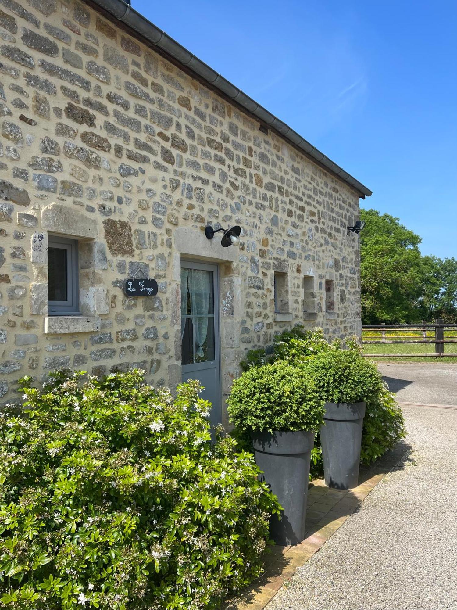 La Forge, Gite Familial,A Sainte Mere Eglise别墅 外观 照片
