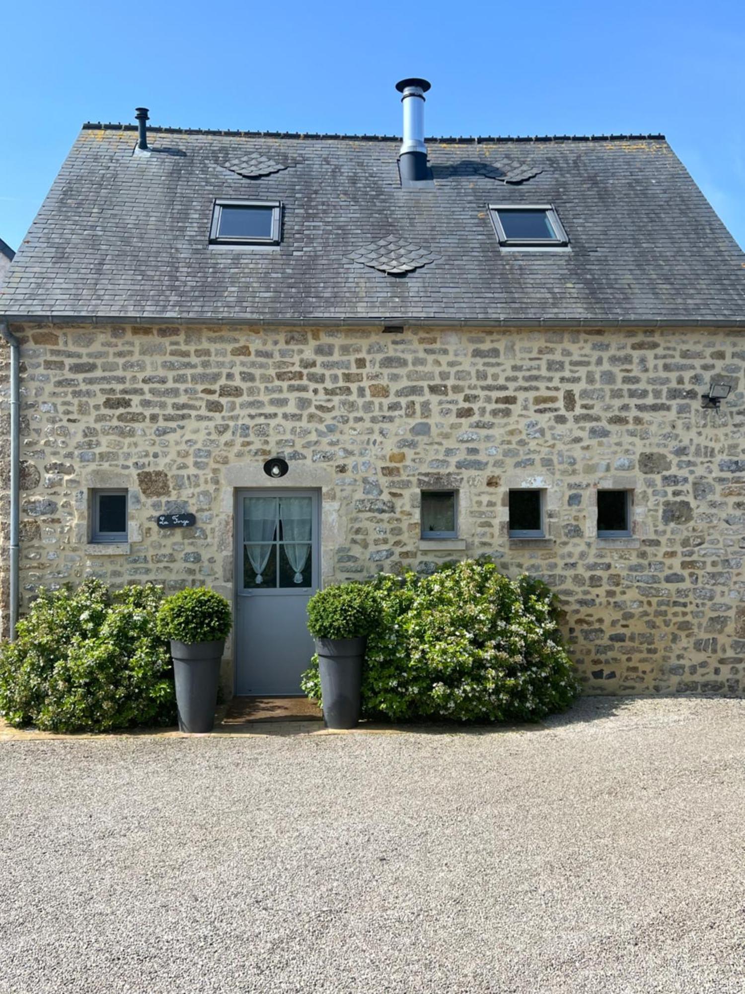 La Forge, Gite Familial,A Sainte Mere Eglise别墅 外观 照片